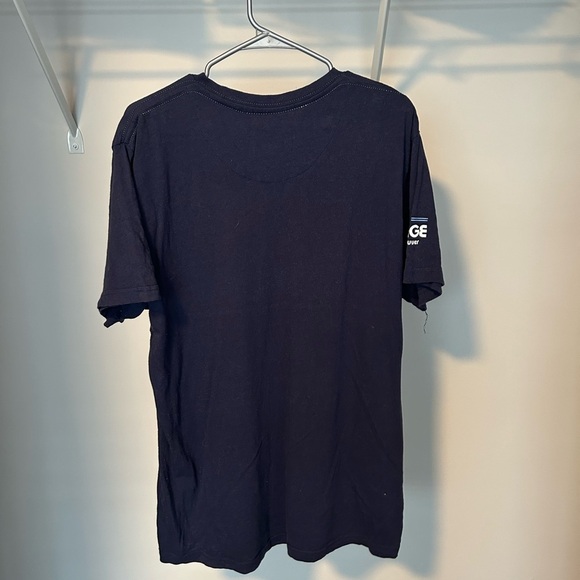 Mitchell & Ness Navy Tee with White and Blue Wave Design - Picture 3 of 4